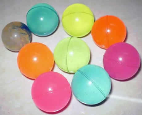 各种颜色的蹦蹦球
